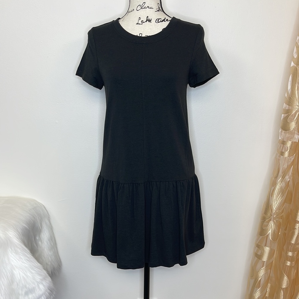 💕Only 3 left- sassy little black dess💕 - Picture 2 of 6